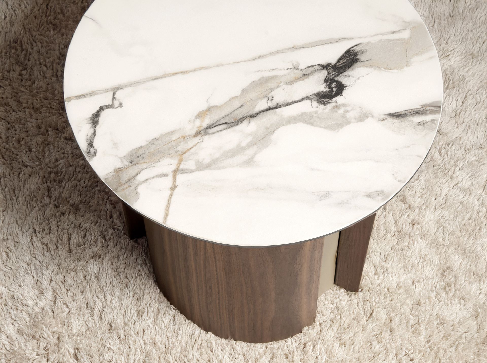 Mesa rincón redonda mármol porcelánico, acero arena metalizado y nogal Mesa rincón redonda mármol porcelánico, acero arena metalizado y nogal - Imagen 7