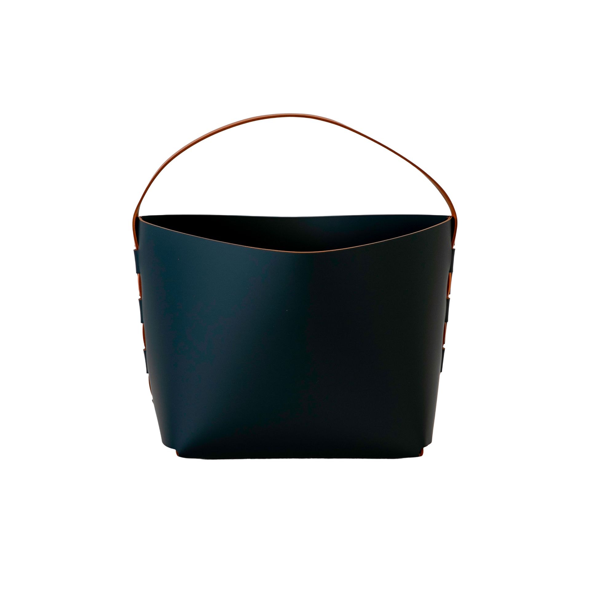 Cesta decorativa de almacenaje rectangular en piel regenerada azul oscuro con asa Cesta decorativa de almacenaje rectangular en piel regenerada azul oscuro con asa - Imagen 2