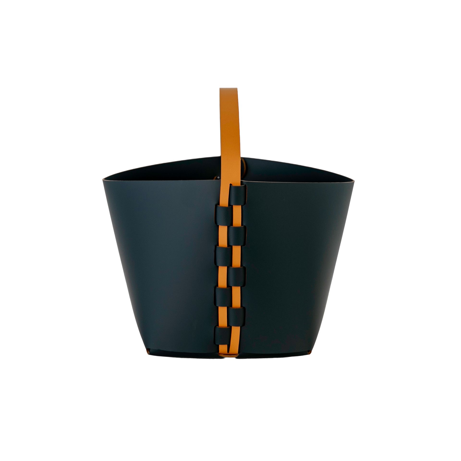Cesta decorativa de almacenaje rectangular en piel regenerada azul oscuro con asa Cesta decorativa de almacenaje rectangular en piel regenerada azul oscuro con asa - Imagen 6